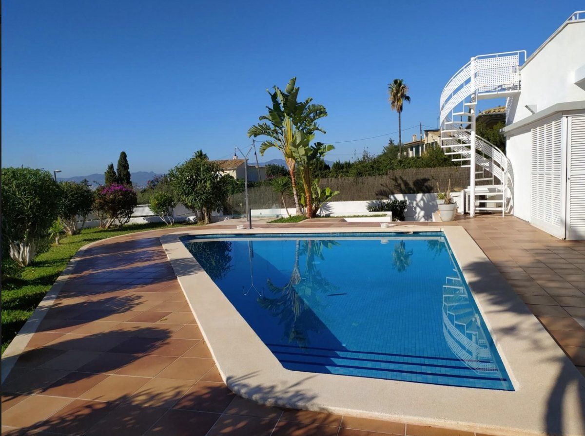 House or chalet to rent in Sa Cabaneta