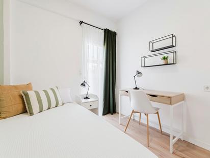 Bedroom of Flat to share in  Valencia Capital  with Heating, Furnished and Washing machine