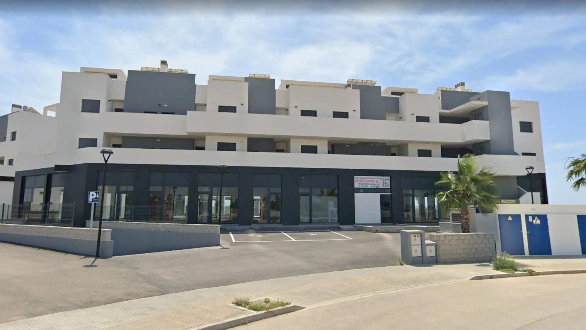 Exterior view of Houses for sale in Guardamar del Segura  with Terrace and Balcony