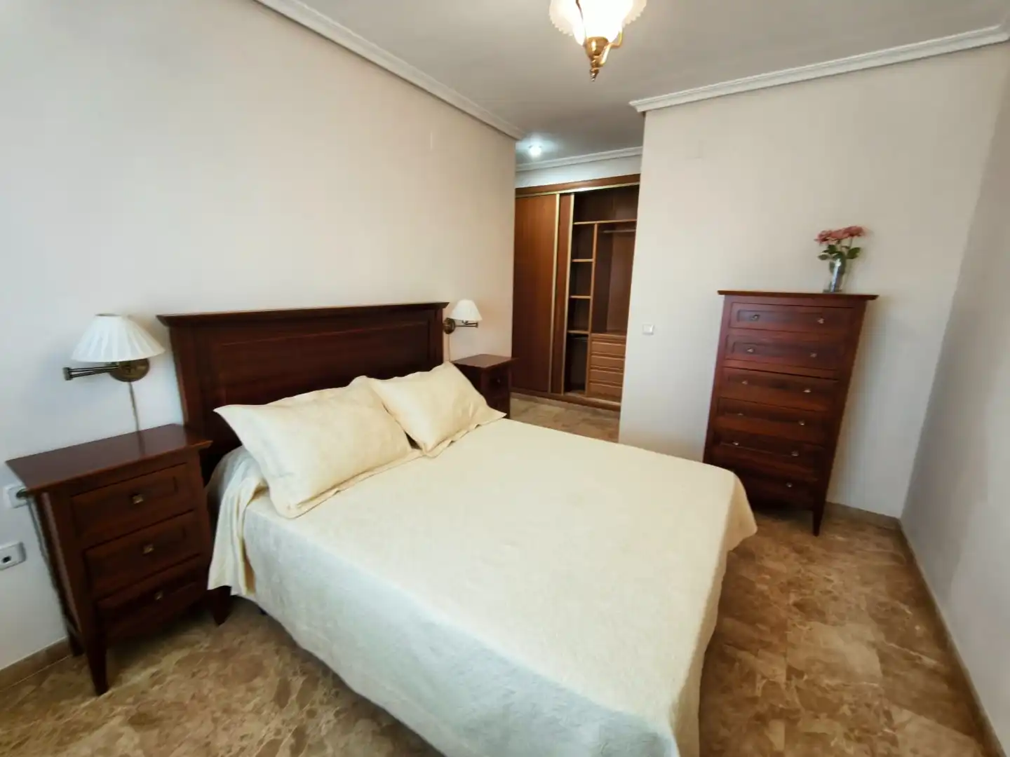 Schlafzimmer von Dachboden zur Miete in Feria