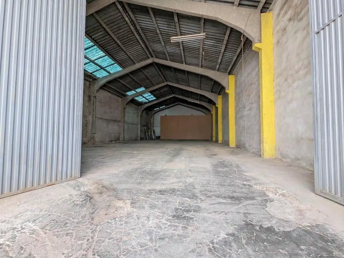 Nave industrial en venta en Sevilla