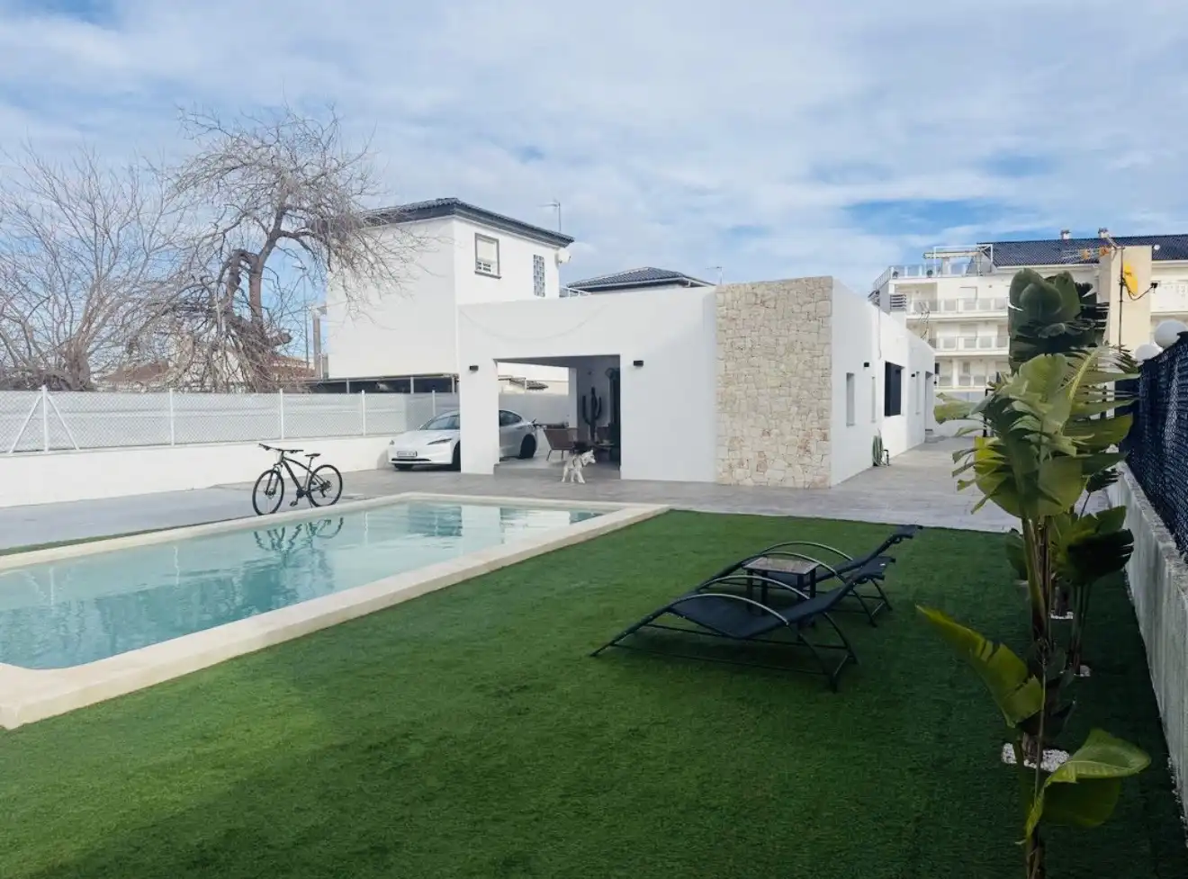 Vista exterior de Casa o xalet en venda en Oliva amb Aire condicionat, Calefacció i Jardí privat