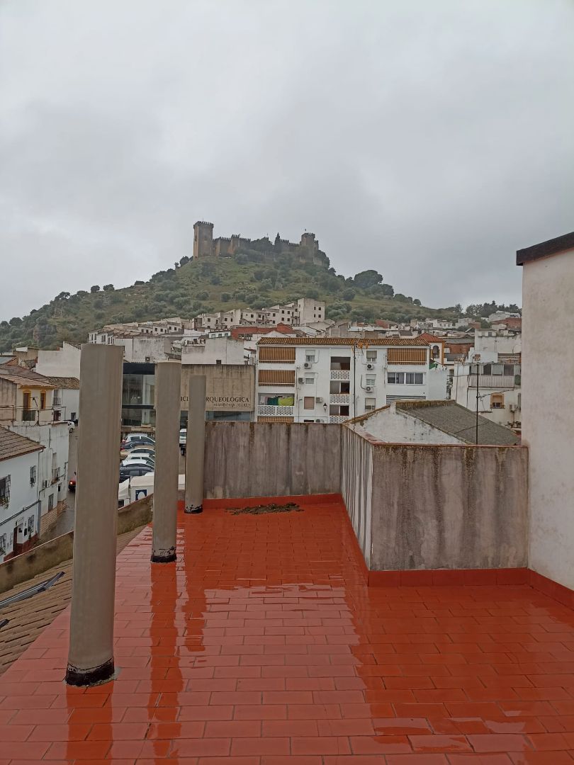 Vista exterior de Edifici en venda en Almodóvar del Río