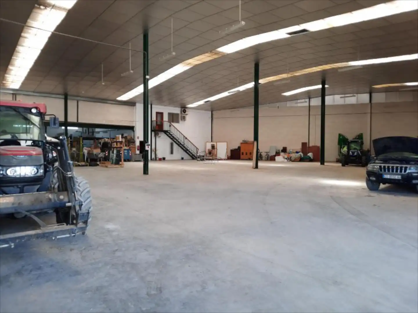 Nau industrial de lloguer a Calle Polvillares E