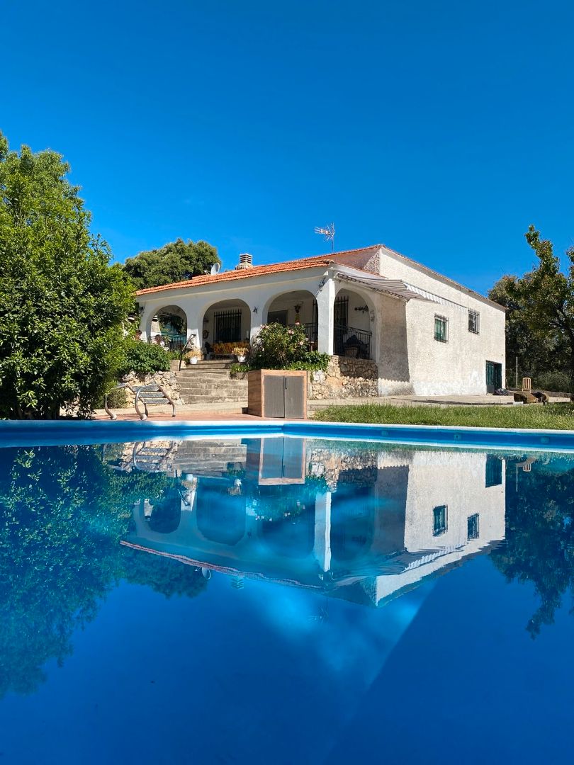 Piscina de Casa o xalet en venda en Escopete amb Jardí privat, Traster i Piscina