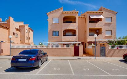 Vista exterior de Casa o xalet en venda en Torrevieja amb Aire condicionat i Terrassa