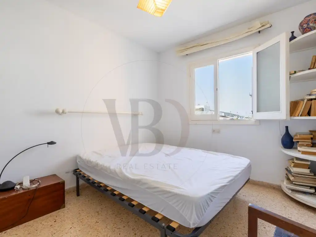Schlafzimmer von Dachboden zum Verkauf in Eivissa mit Terrasse