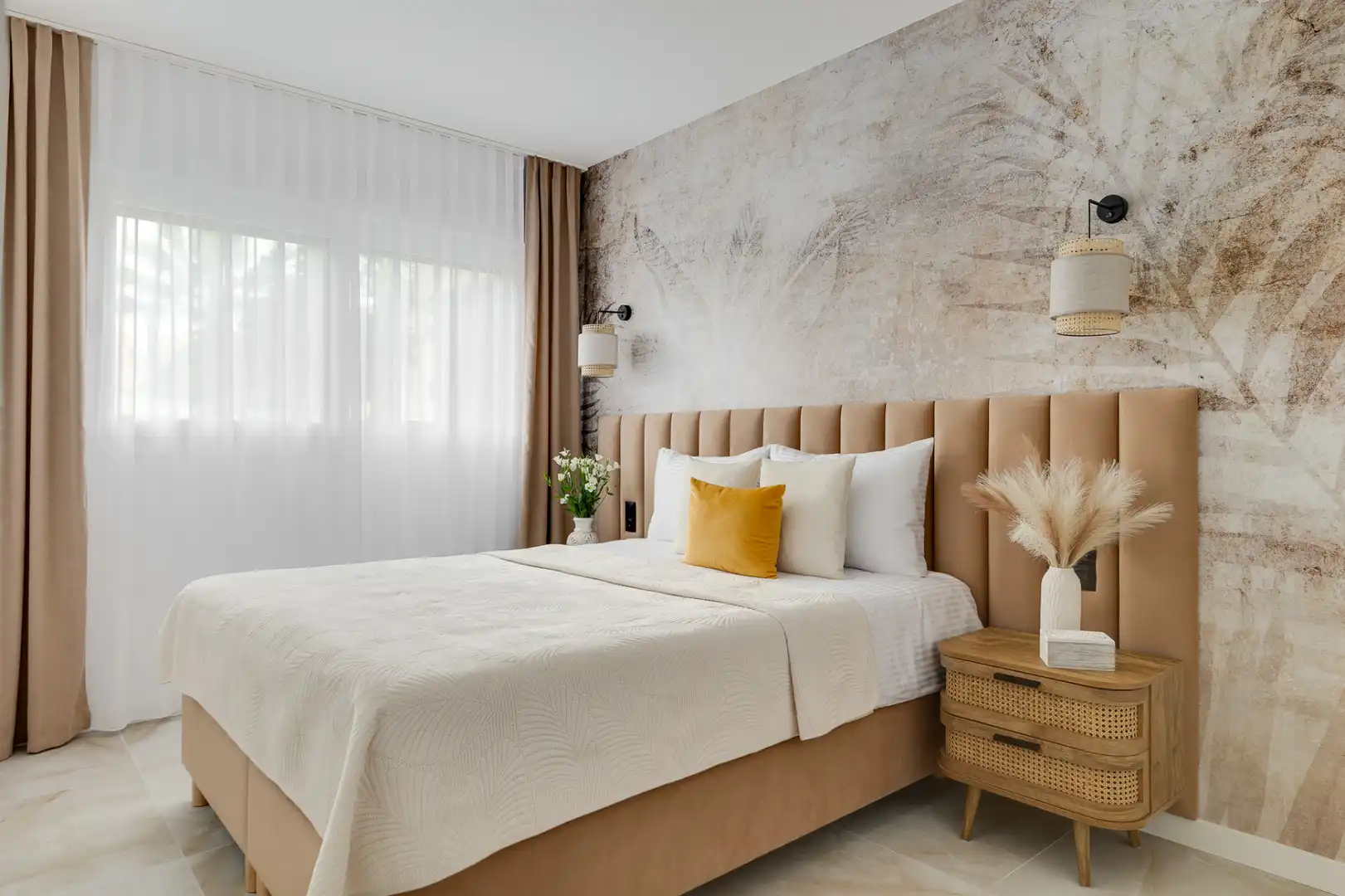 Habitación de Apartamento de alquiler en Torrevieja con Aire acondicionado, Jardín privado y Amueblado