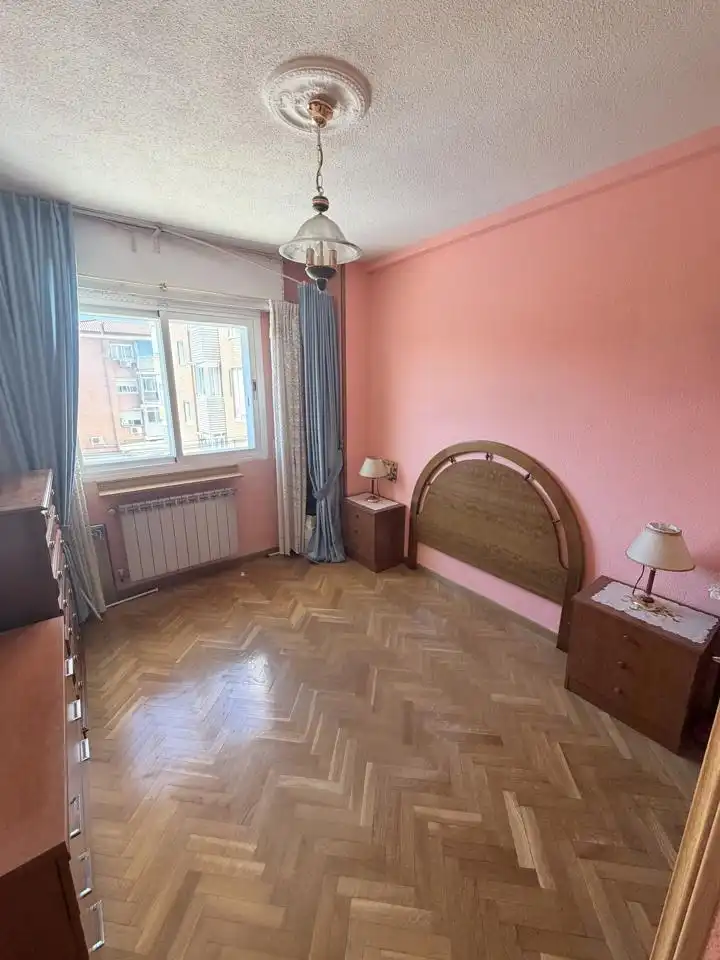 Schlafzimmer von Wohnung zum Verkauf in Madrid mit Heizung, Parkett und Gemeinschaftspool