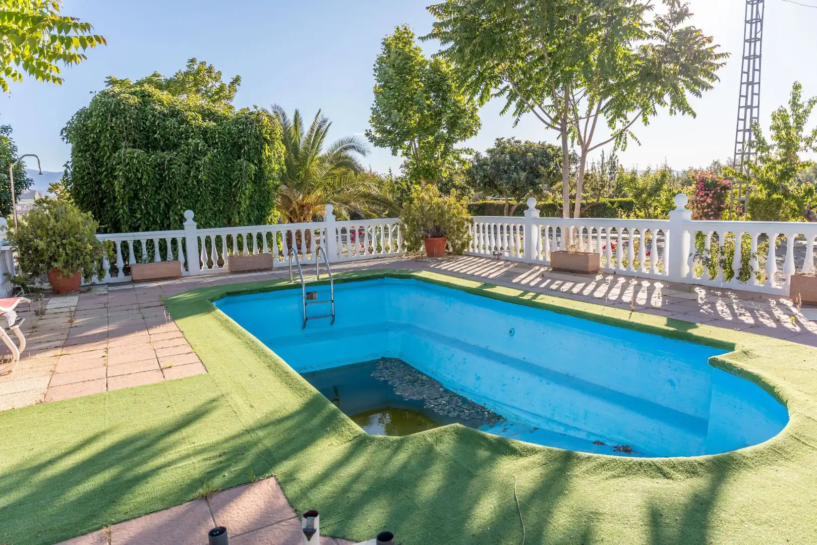 Piscina de Casa o xalet en venda en Guadix amb Aire condicionat, Calefacció i Jardí privat