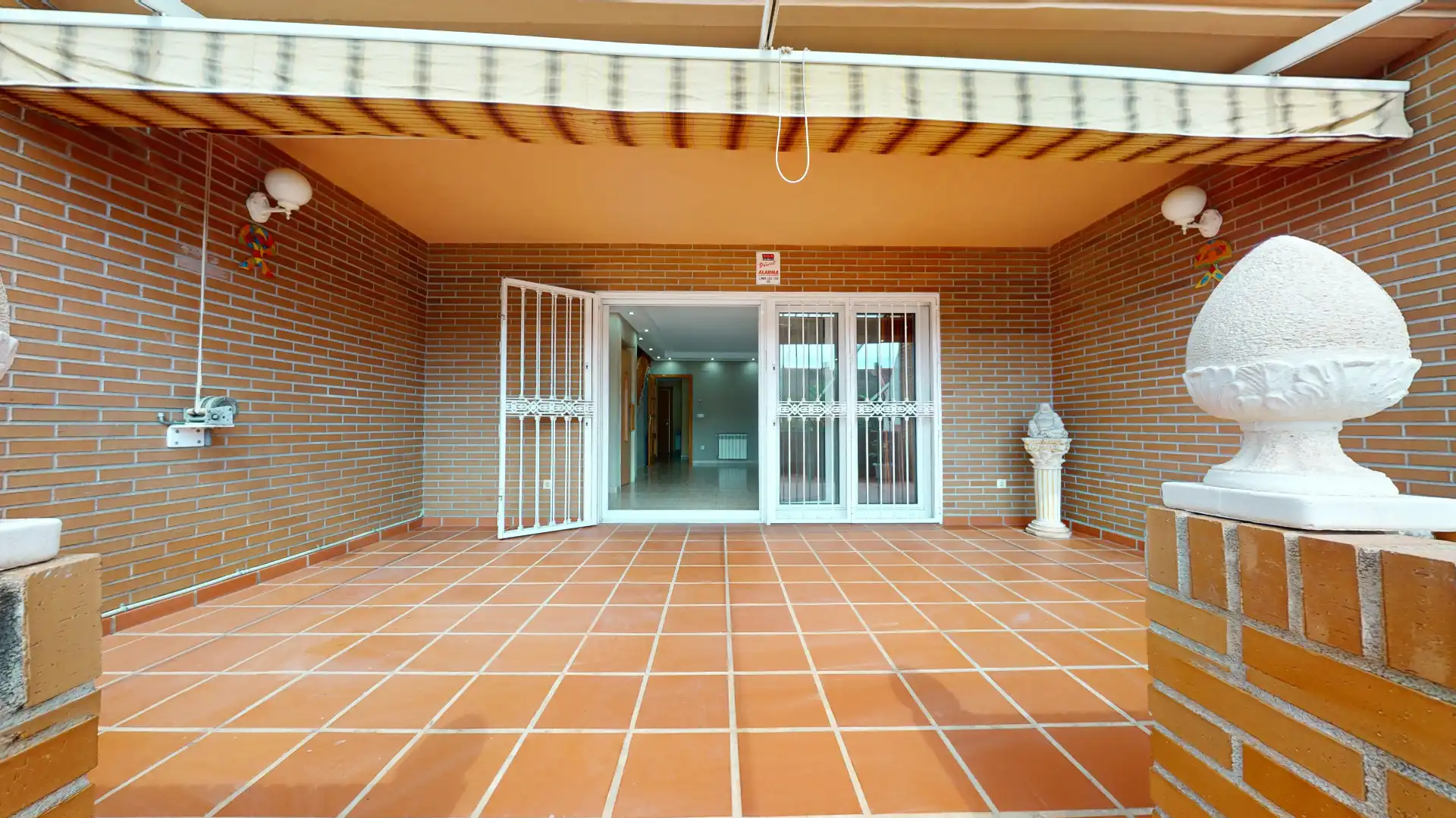 Casa o chalet en venta en Alicante / Alacant con Aire acondicionado, Jardín privado y Terraza