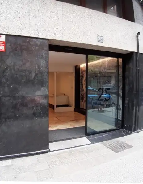 Office space with lift for sale in Elcano Kalea 25, imagen 3