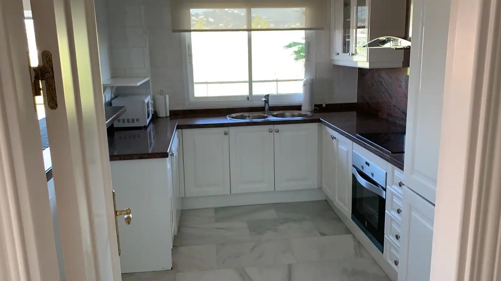 Mini appartamento con terrazza in vendita a Nueva Andalucía, imagen 5