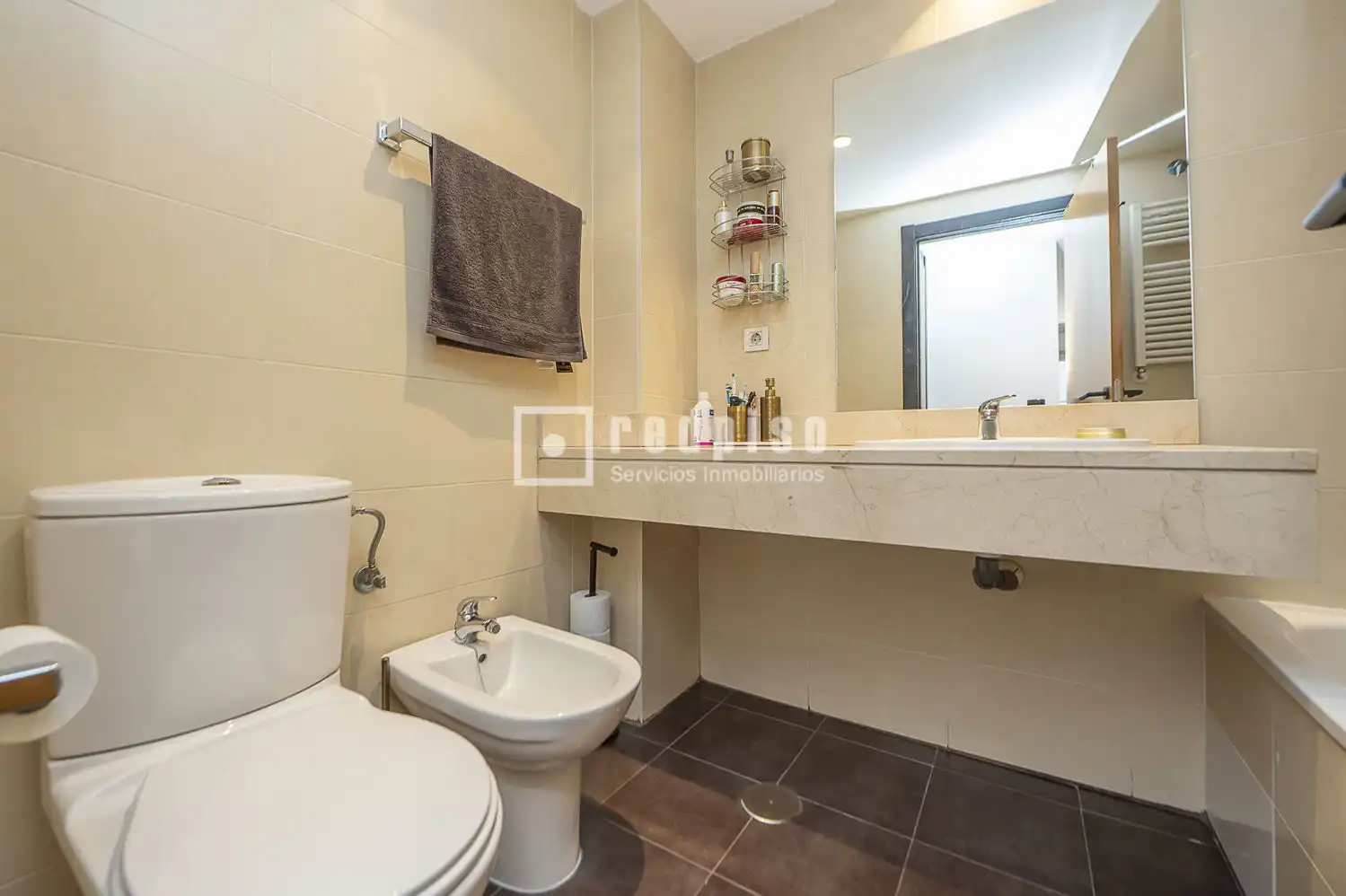 Baño de Piso en venta en Valdemoro con Aire acondicionado, Calefacción y Jardín privado