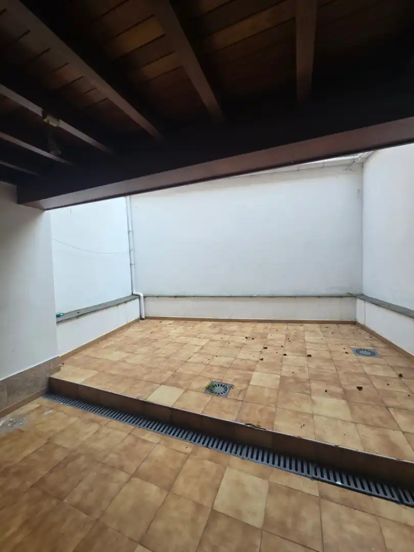 Casa adosada en venta en Viveiro con Calefacción, Parquet y Horno