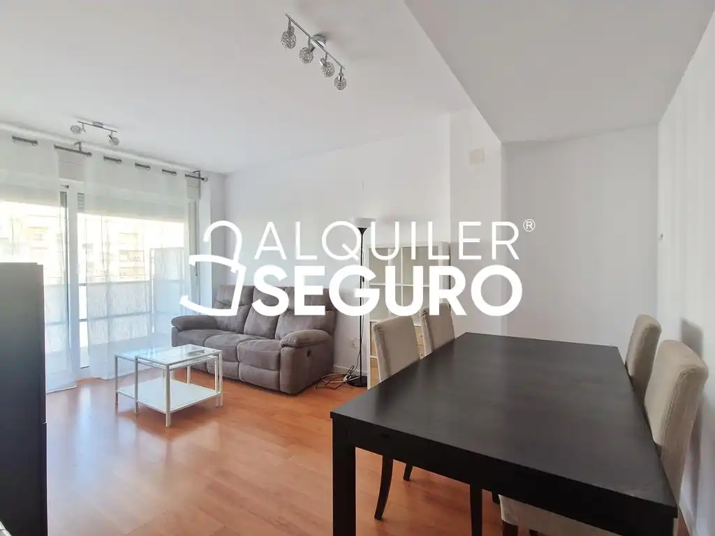 Vista exterior de Piso de alquiler en Móstoles con Aire acondicionado, Calefacción y Terraza
