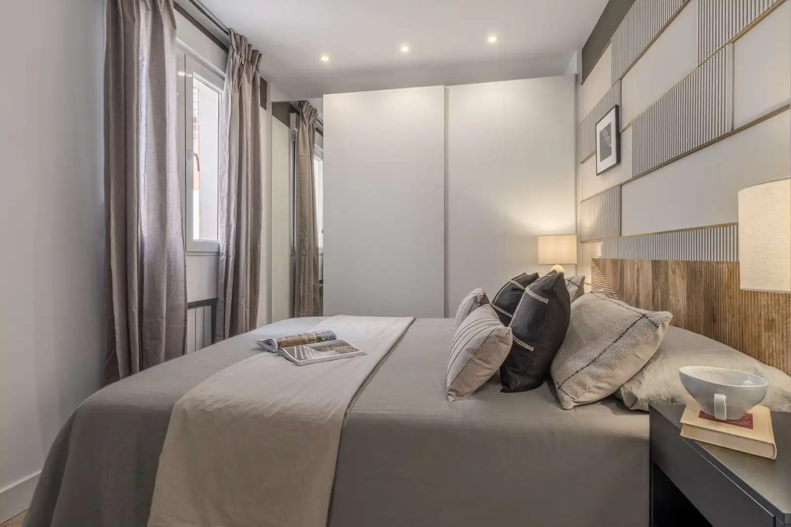 Dormitori de Apartament per a compartir en Madrid amb Aire condicionat, Terrassa i Moblat