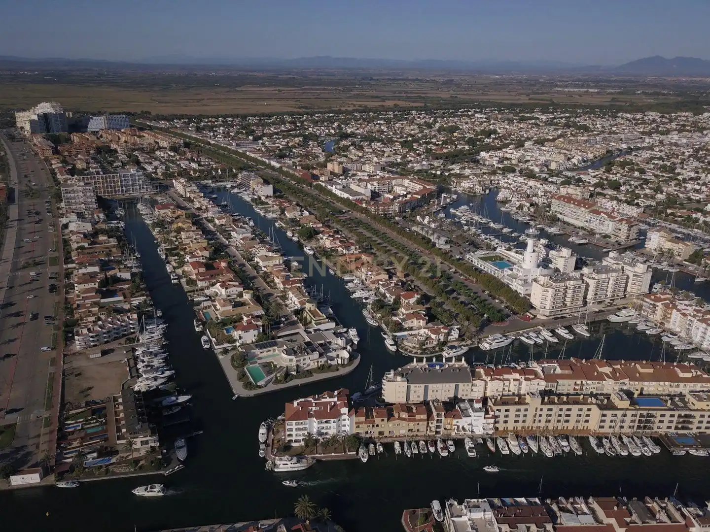 Exterior view of Buildings for sale in Empuriabrava