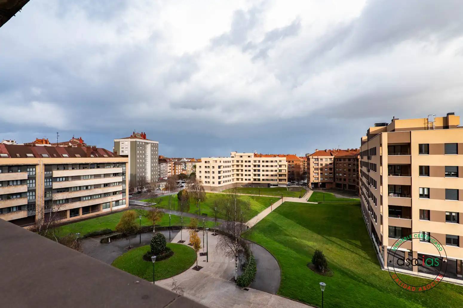 Vista exterior de Piso en venta en Gijón  con Calefacción, Parquet y Trastero