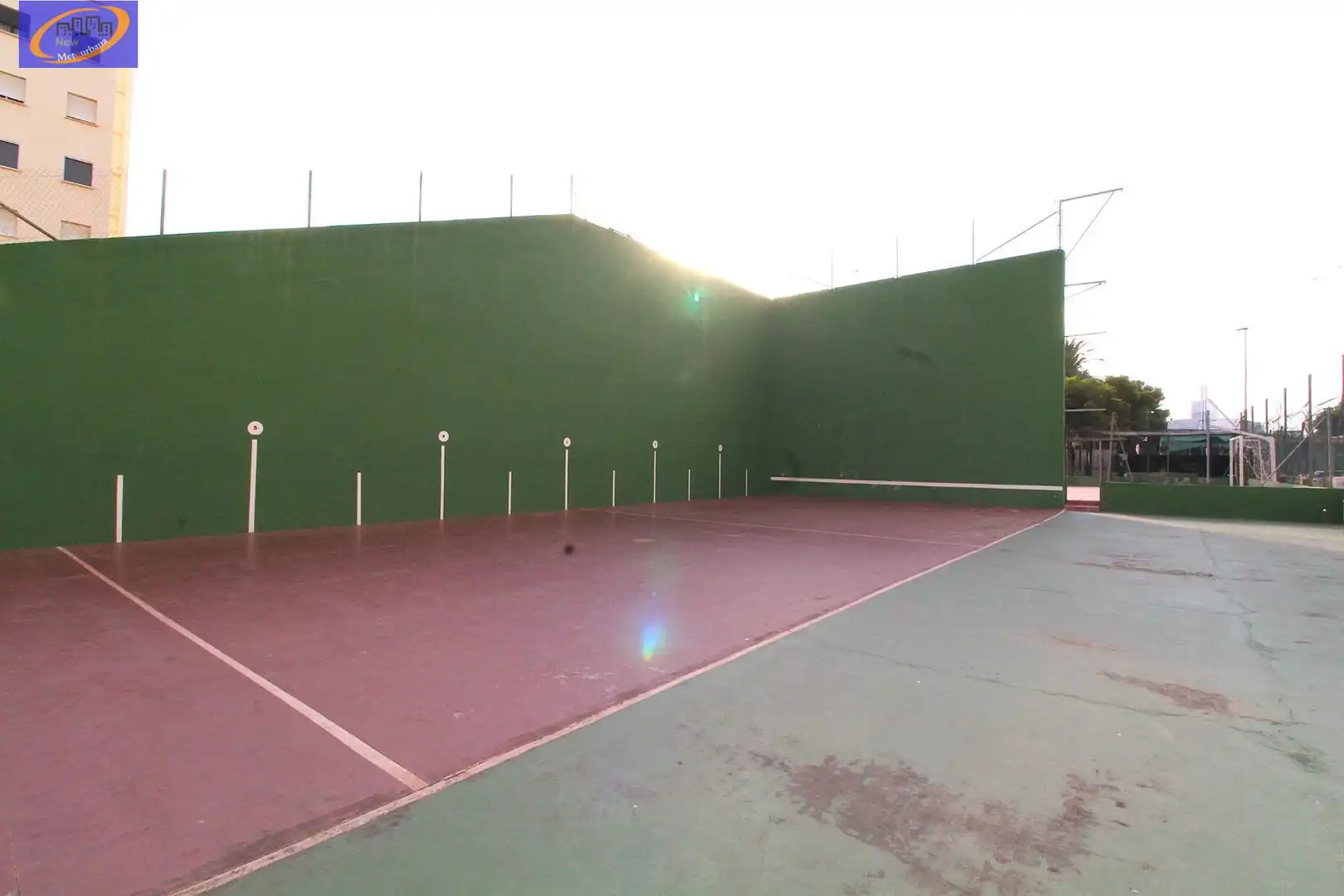 Aparcament de Apartament de lloguer en La Pobla de Farnals amb Jardí privat, Moblat i Piscina comunitària