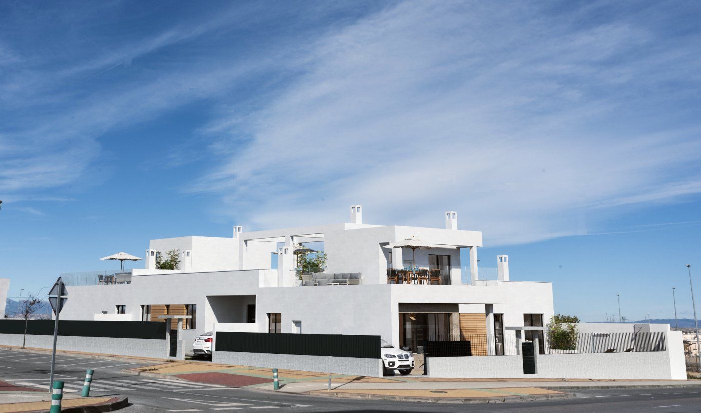 Vista exterior de Casa adosada en venda en  Murcia Capital amb Jardí privat, Terrassa i Piscina
