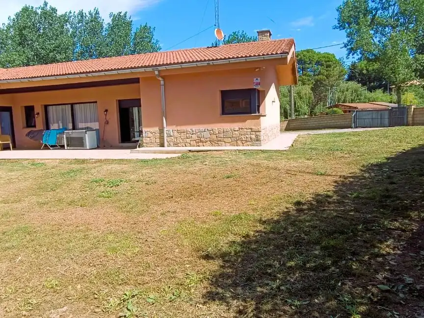 Chalet con jardín en venta en Enric borras 7, imagen 2