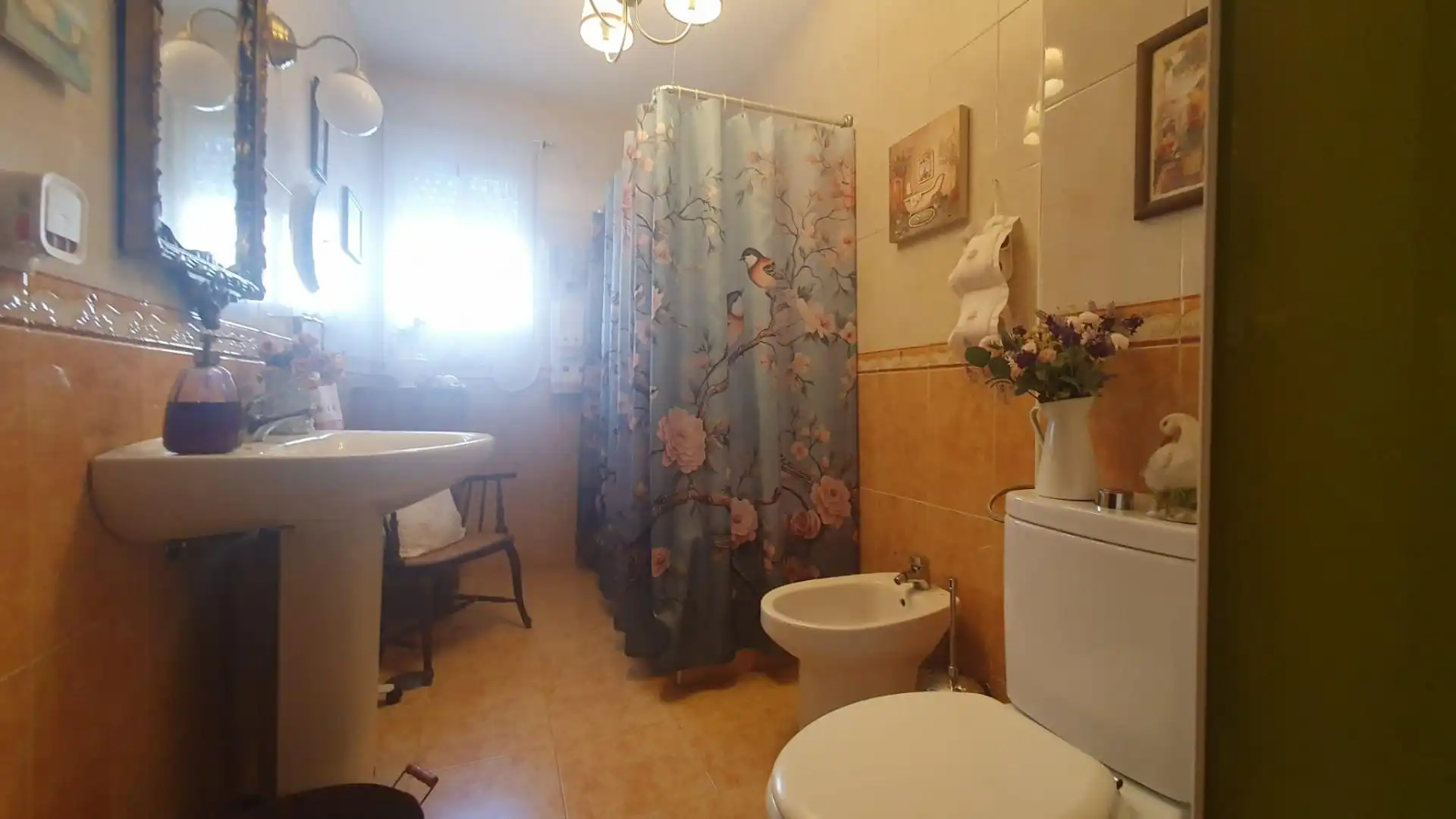 Baño de Casa adosada en venta en Camas con Aire acondicionado, Terraza y Trastero