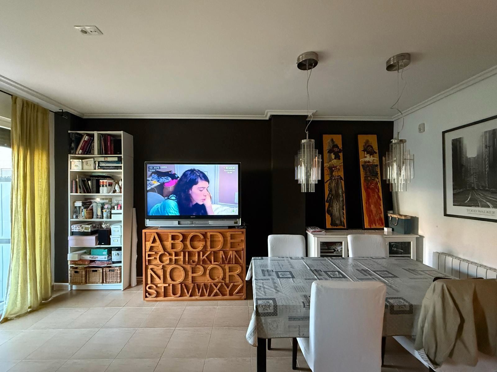 Sala de estar de Casa adosada en venta en Burgos Capital con Calefacción, Jardín privado y Parquet