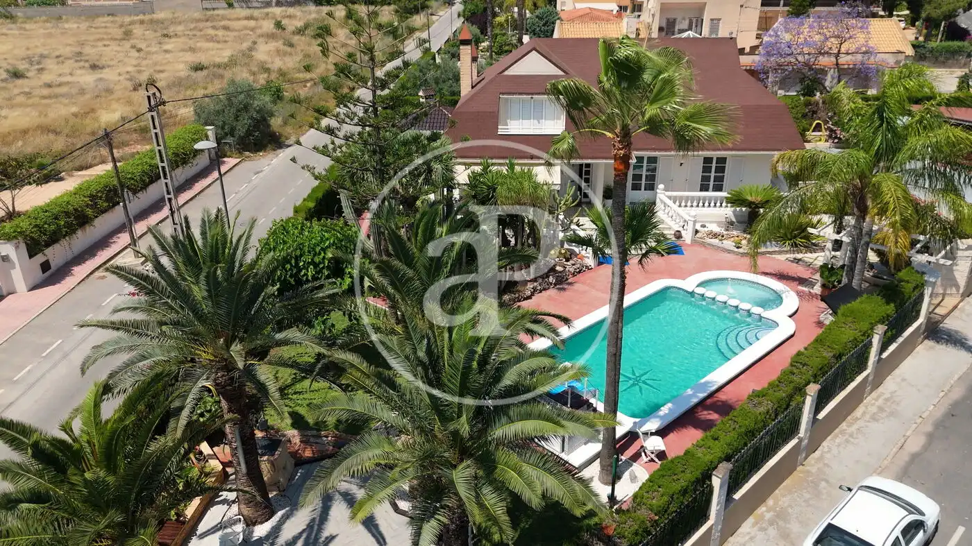 Swimming pool of Houses for sale in San Vicente del Raspeig / Sant Vicent del Raspeig  with Air Conditioner, Heating and Private garden