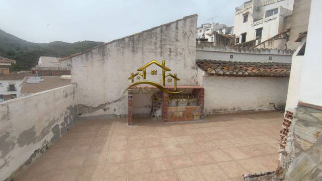 Casa-chalet en Venta en Calle Mártires en Almáchar