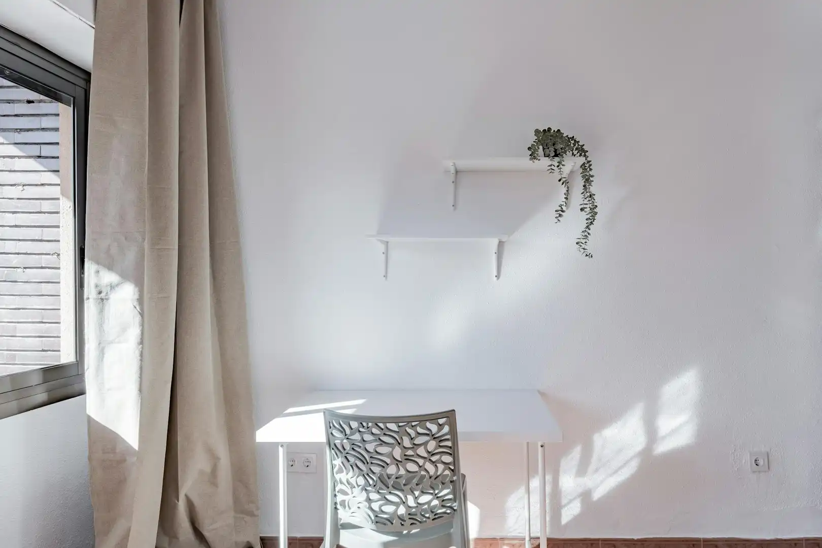Balcony of Flat for share in Valencia  with Washing machine