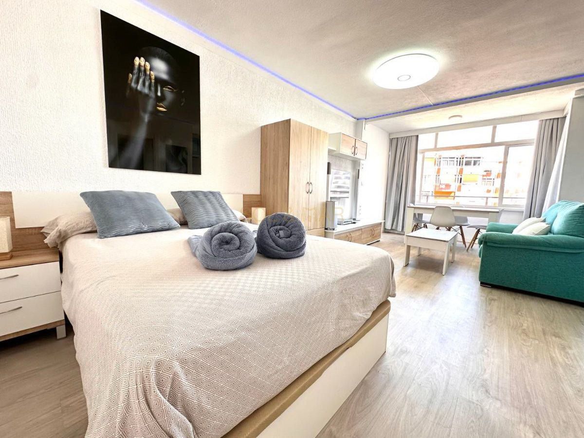 Bedroom of Study for sale in Torremolinos