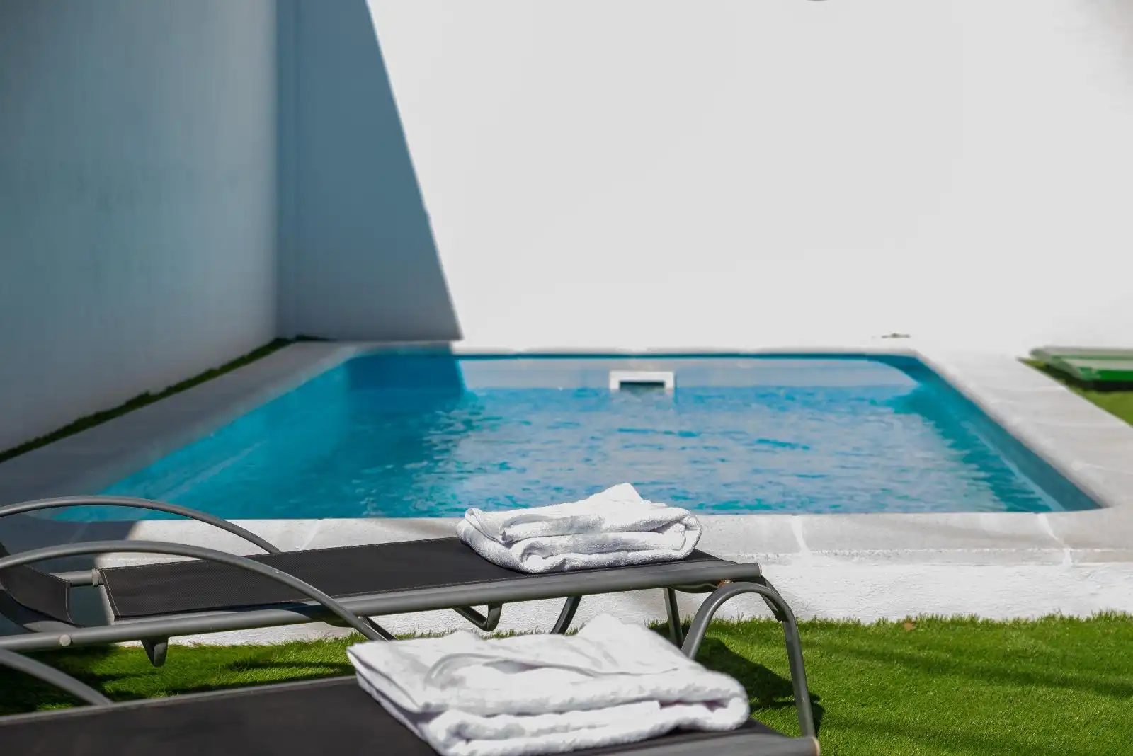 Piscina de Casa o chalet en venta en Marbella con Aire acondicionado, Calefacción y Jardín privado
