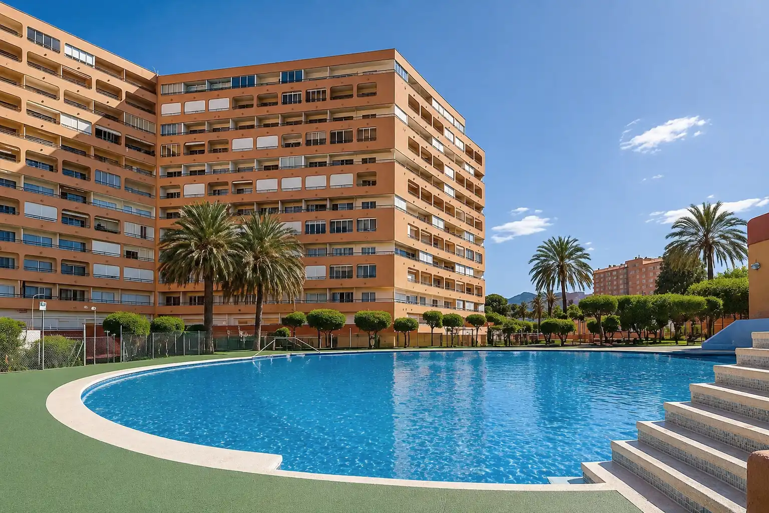 Piscina de Estudio en venta en Roses con Aire acondicionado, Parquet y Amueblado