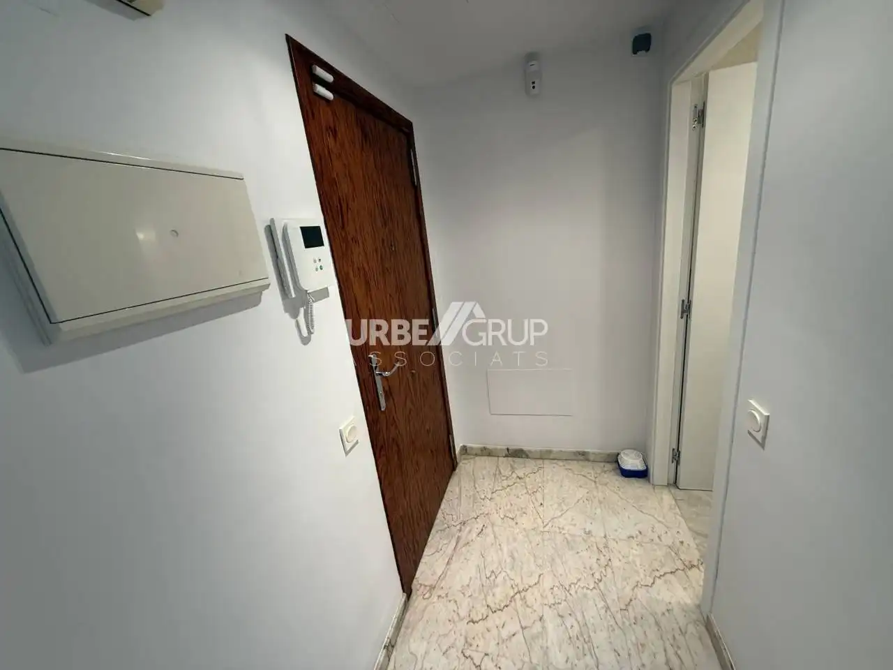 Dúplex de alquiler en Terrassa con Aire acondicionado, Calefacción y Terraza