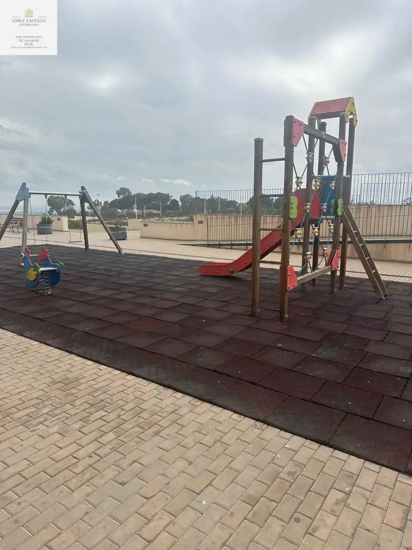 Terrassa de Pis en venda en Crevillent amb Piscina comunitària