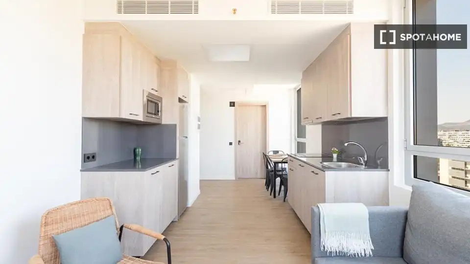 Room in Port Forum
