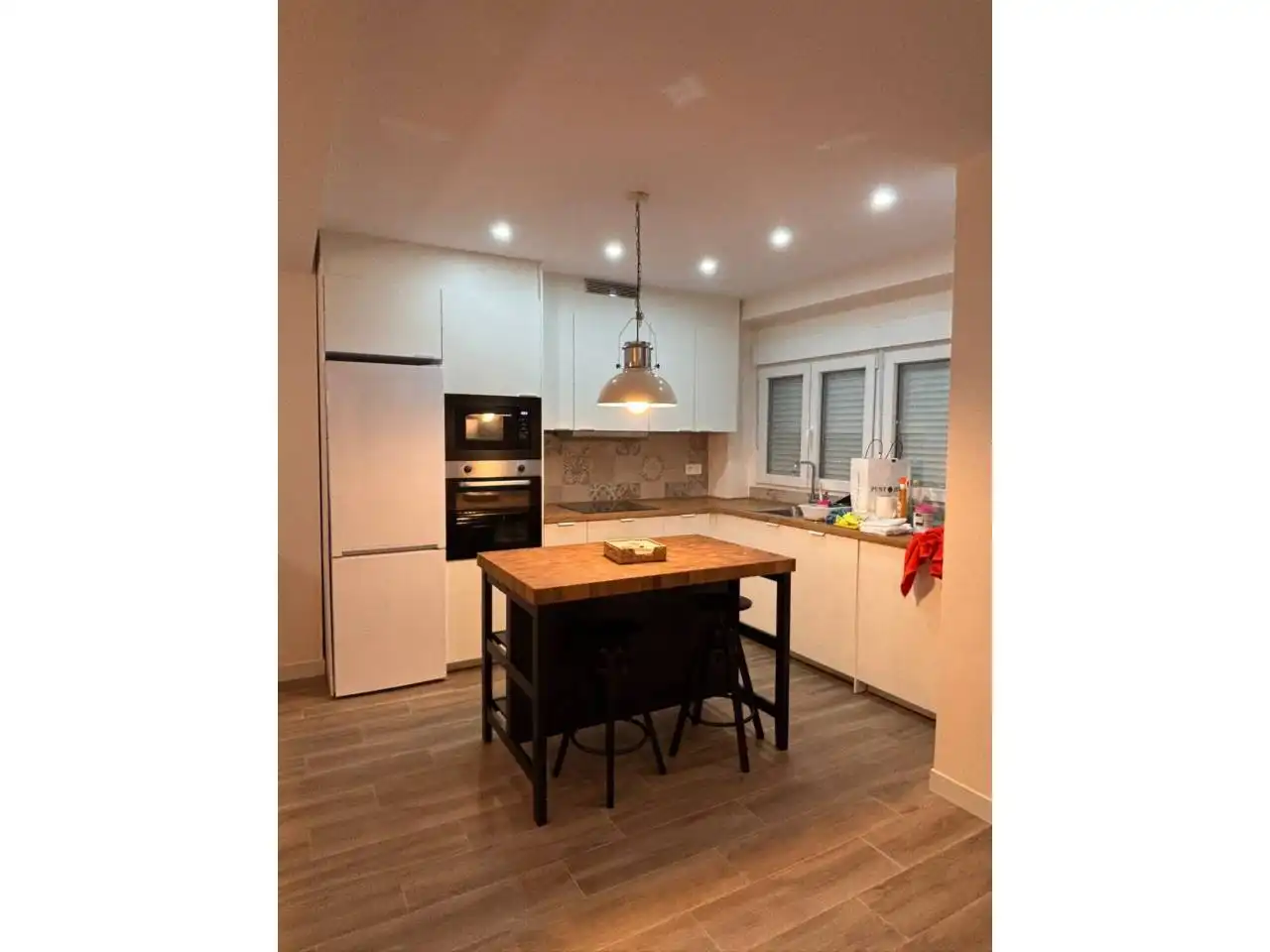 Flat with terrace to rent in Avenida Antonio Machado, imagen 3