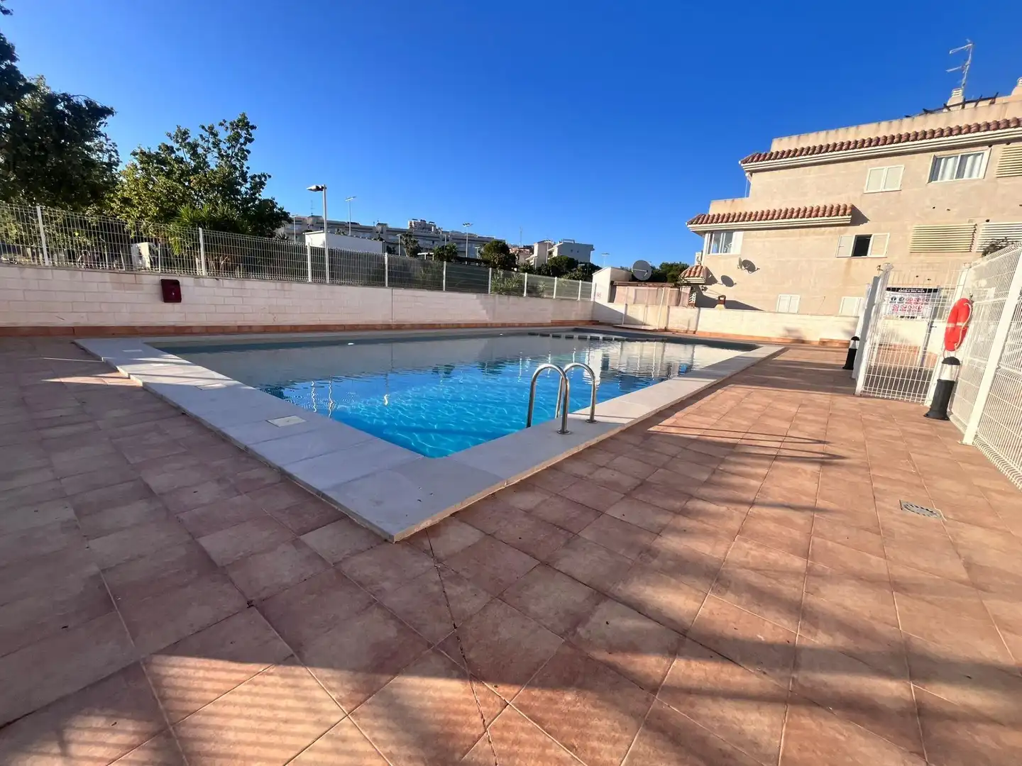 Schwimmbecken von Erdgeschoss zum Verkauf in Águilas mit Klimaanlage, Heizung und Privatgarten