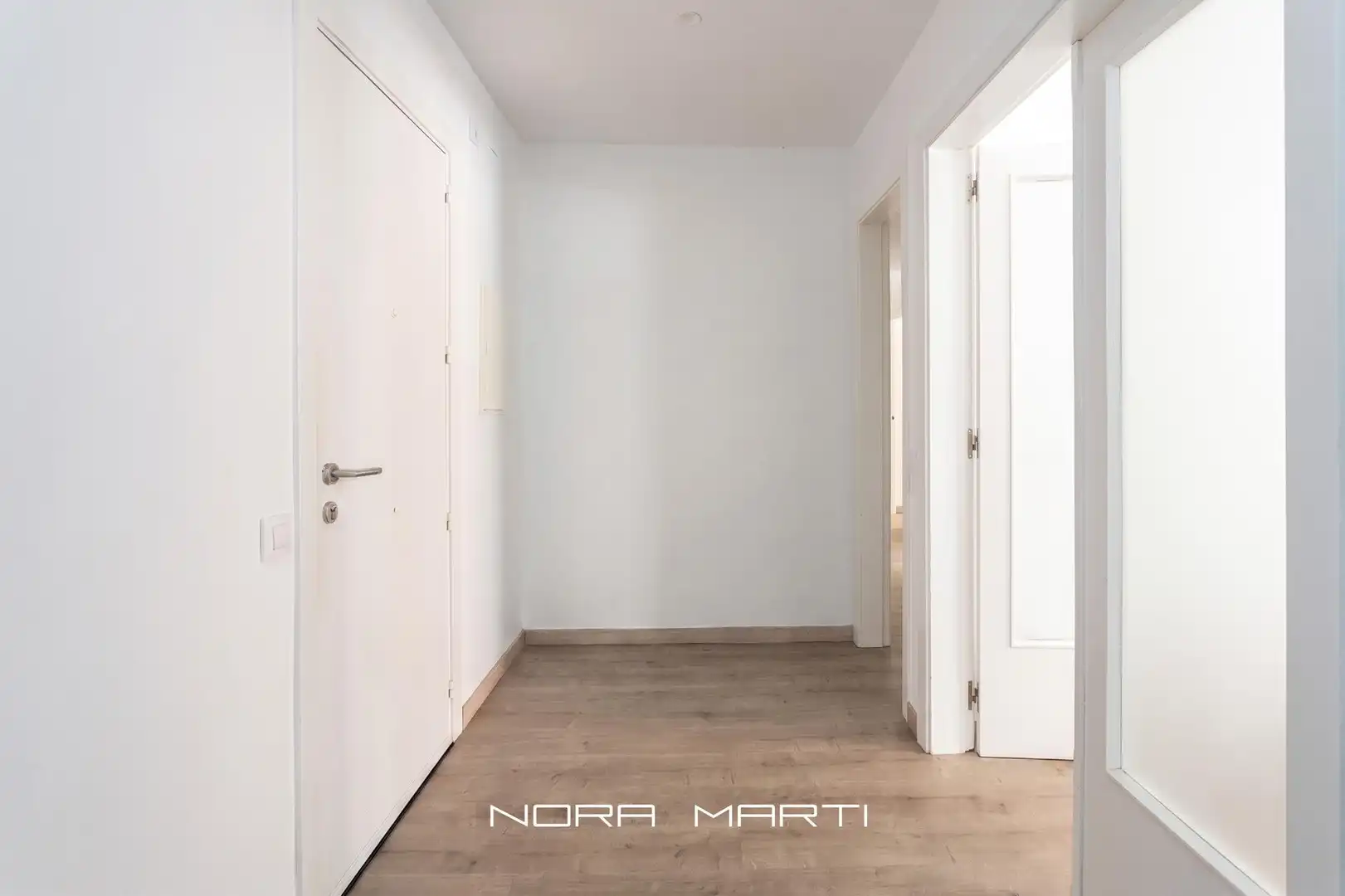 Piso en venta en Barcelona con Calefacción, Terraza y Balcón