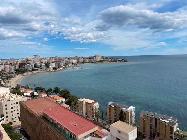 Vista exterior de Pis en venda en Alicante / Alacant amb Aire condicionat, Calefacció i Terrassa