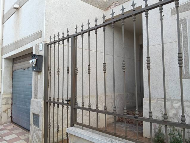 Casa adosada en Venta en La Villa de Don Fadrique