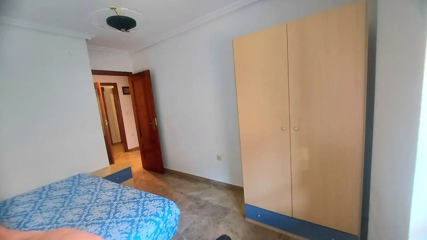 Habitación de Piso de alquiler en Jaén con Calefacción, Terraza y Amueblado
