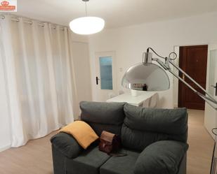 Sala d'estar de Apartament de lloguer en  Albacete Capital amb Aire condicionat, Calefacció i Balcó