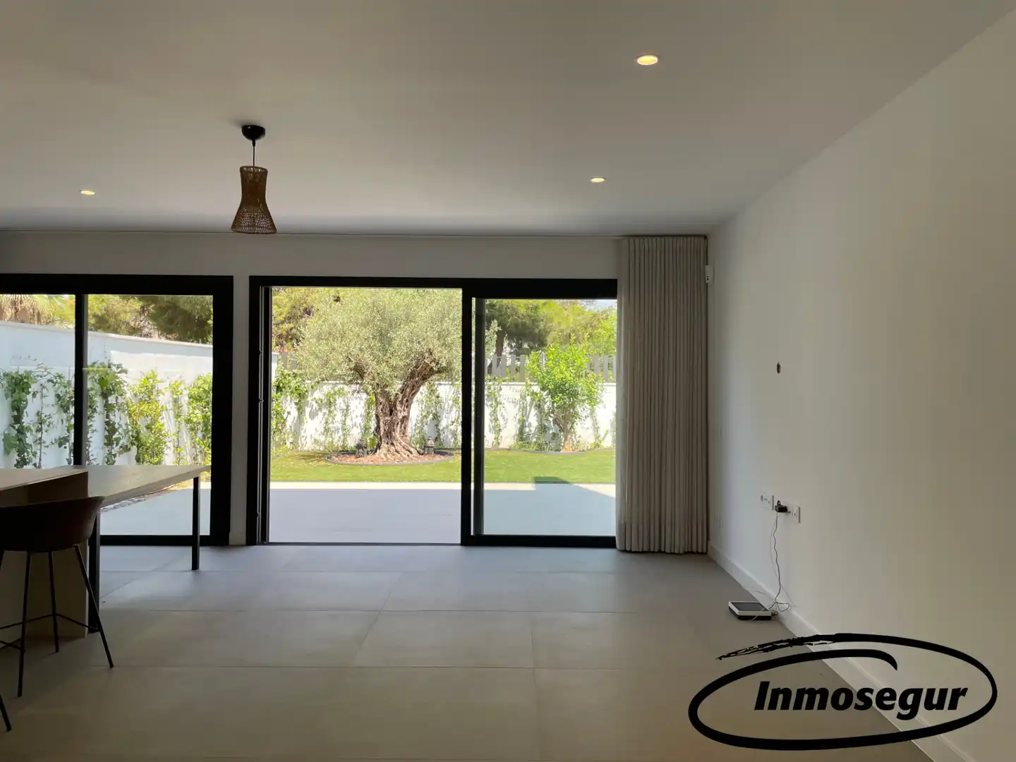 Casa adosada en venda en Cambrils amb Aire condicionat, Calefacció i Jardí privat
