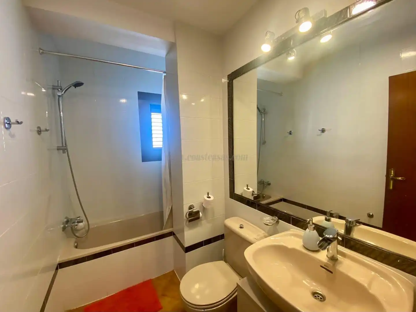 Bany de Apartament en venda en Orihuela amb Aire condicionat, Calefacció i Piscina comunitària