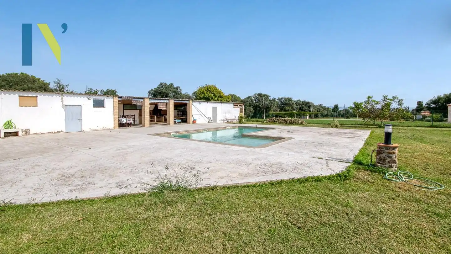 Piscina de Finca rústica en venta en Sant Gregori