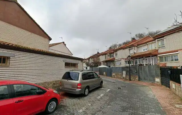 Aparcament de Casa adosada en venda en Daganzo de Arriba
