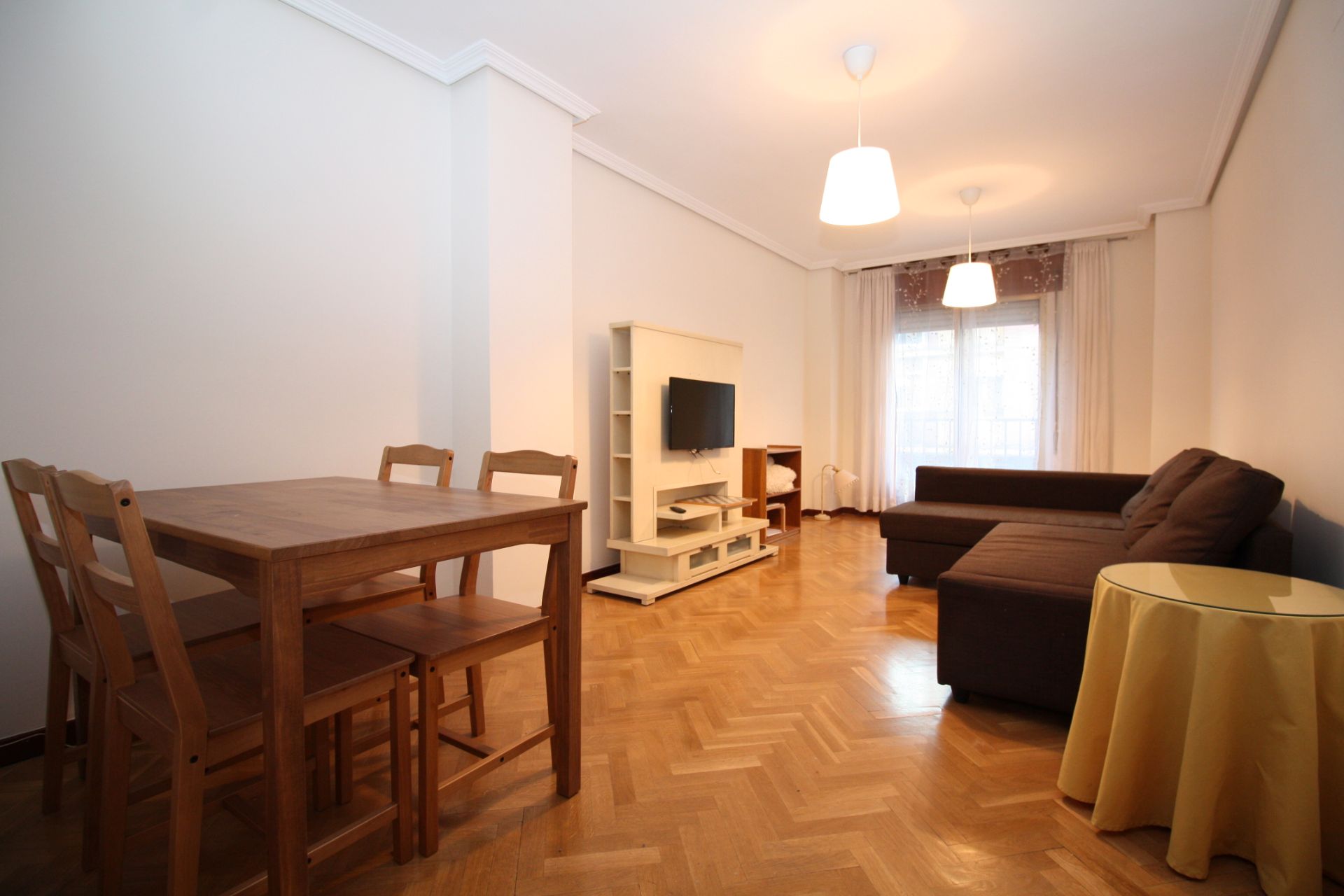 Living room of Flat to rent in Valladolid Capital  with Heating, Furnished and Oven