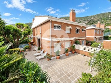 Casa amb piscina en venda a El Poal